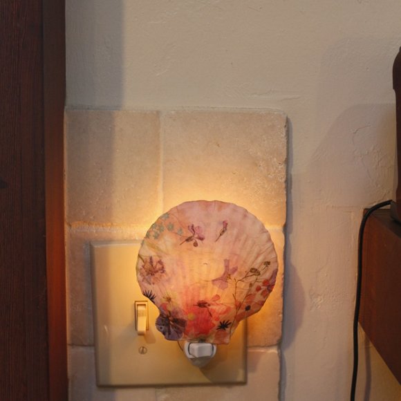 She Shell Night Light with Floral Print Design - Picture 4 of 4